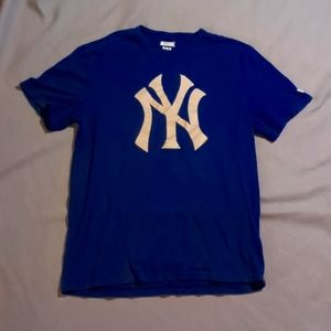 Yankees t-shirt